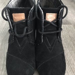 Tom's Wedge Boots Size 7.5